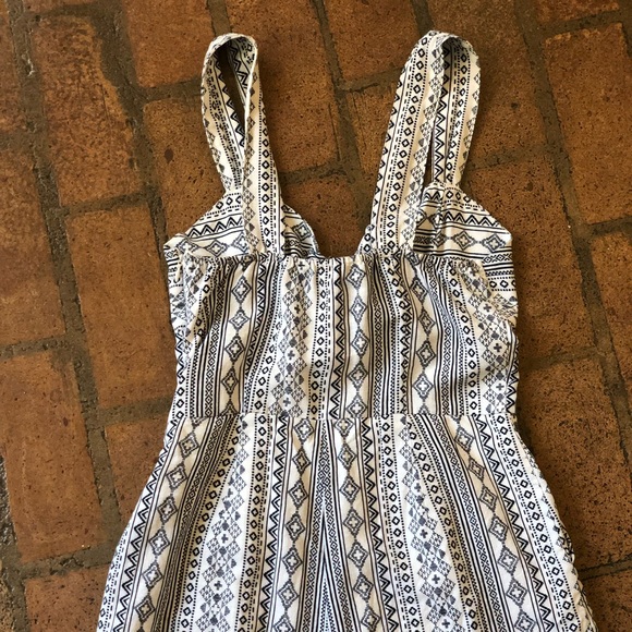 Aztec romper - Picture 2 of 4